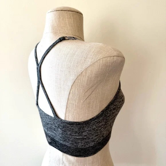 Victoria's Secret VSX Wireless Strappy Racerback Black Heathered Sports Bra - Picture 5 of 10